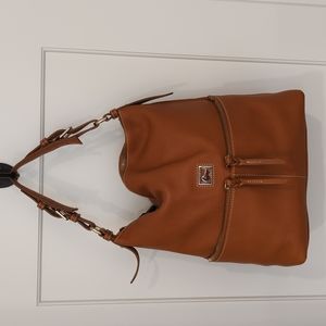 Dooney & Bourke cognac leather Dillen pocket sac